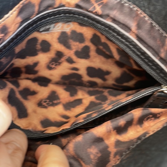 B. Makowsky Metallic Buckle Crossbody Purse - Picture 5 of 13